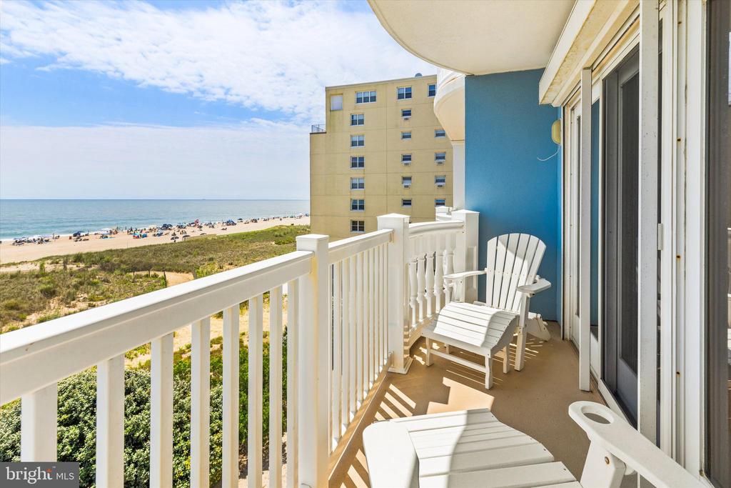 6301 ATLANTIC AVENUE Unit: 301 CARLY E