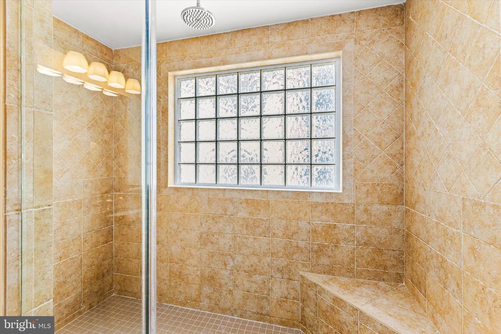 6301 ATLANTIC AVENUE Unit: 301 CARLY E