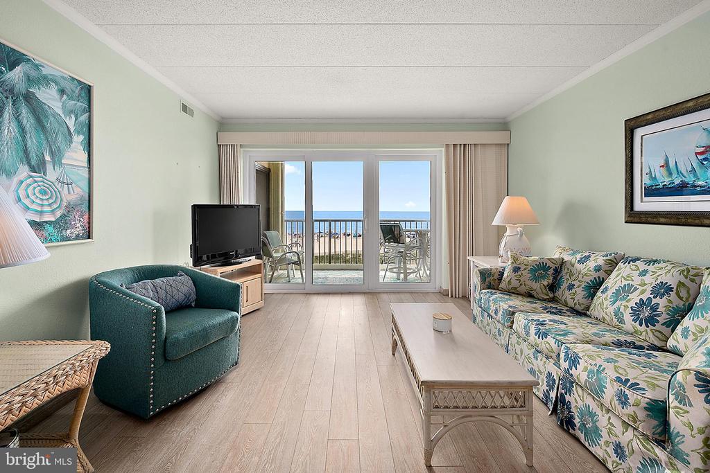 5801 ATLANTIC AVENUE Unit: 305