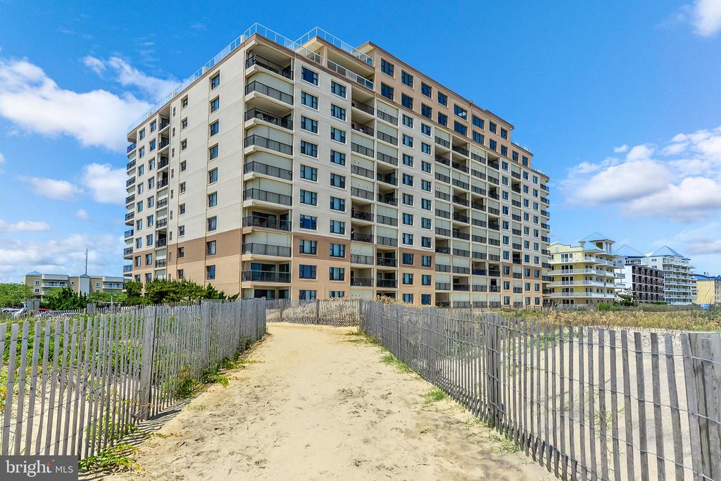 5801 ATLANTIC AVENUE Unit: 305