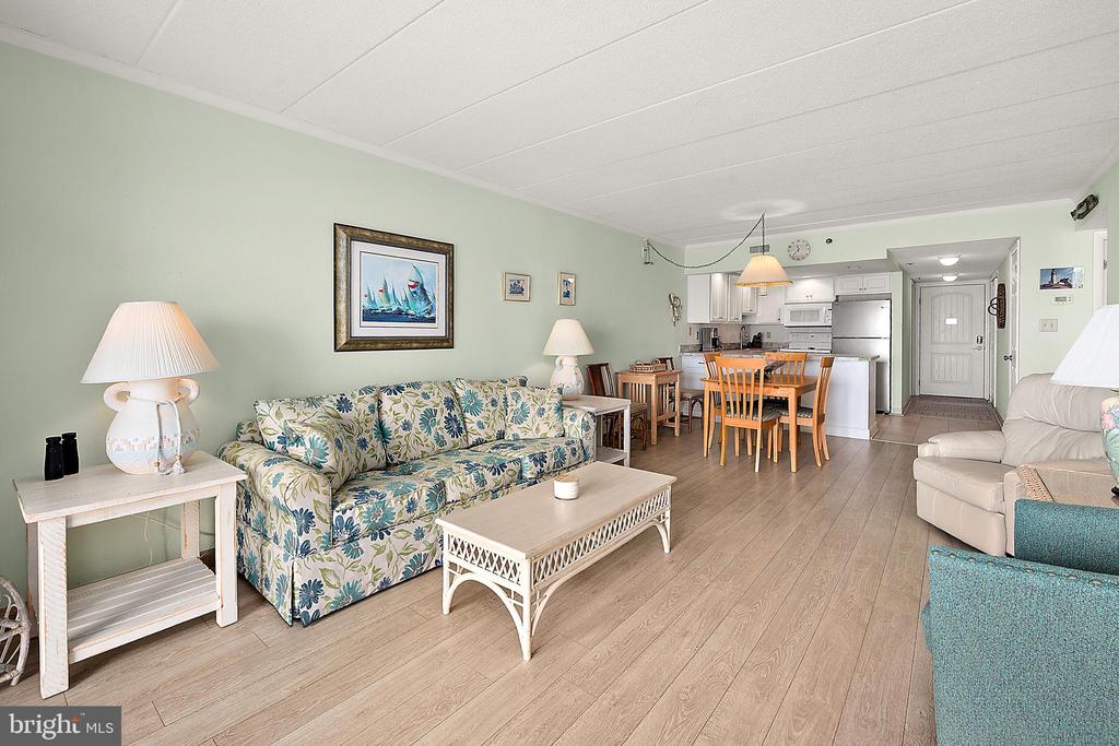 5801 ATLANTIC AVENUE Unit: 305