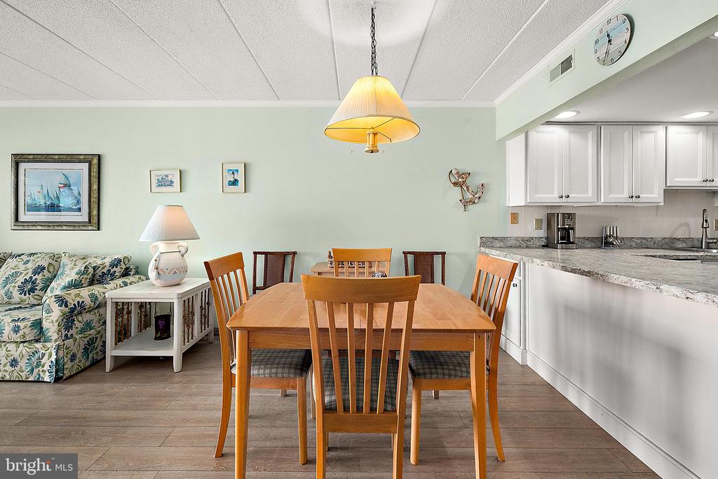 5801 ATLANTIC AVENUE Unit: 305