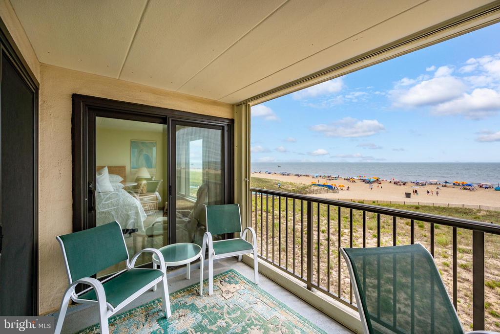 5801 ATLANTIC AVENUE Unit: 305