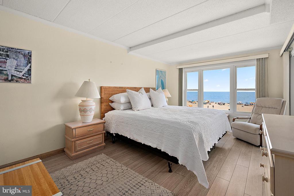 5801 ATLANTIC AVENUE Unit: 305