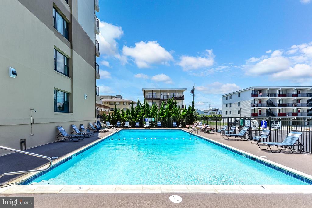 5801 ATLANTIC AVENUE Unit: 305