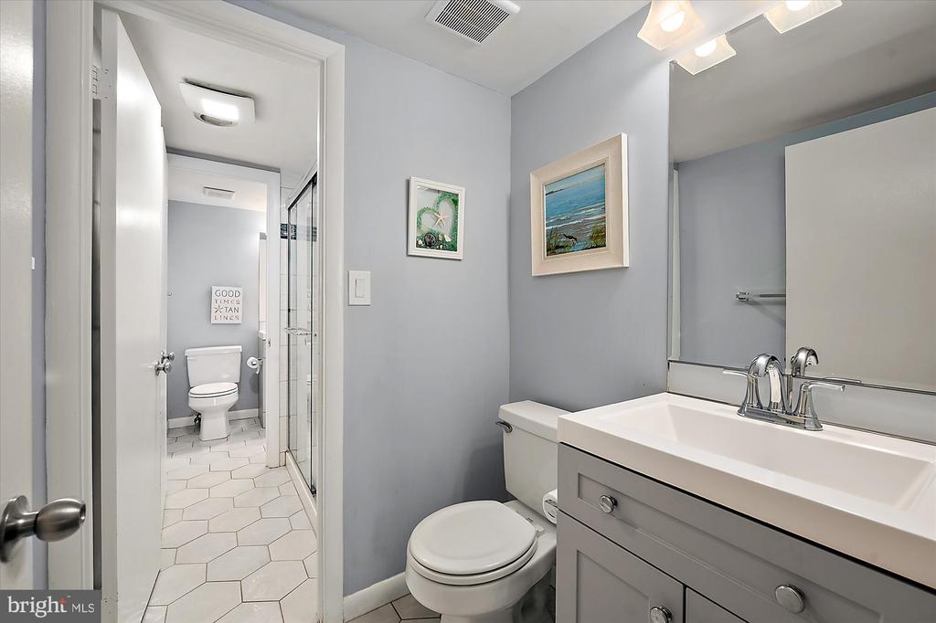 10900 COASTAL HIGHWAY Unit: 604