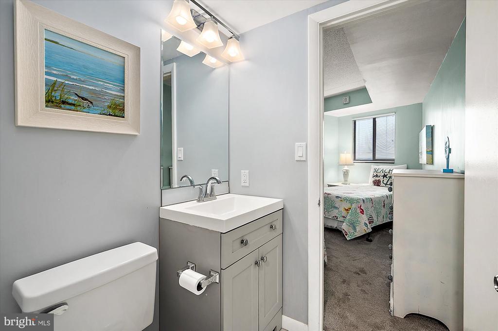 10900 COASTAL HIGHWAY Unit: 604