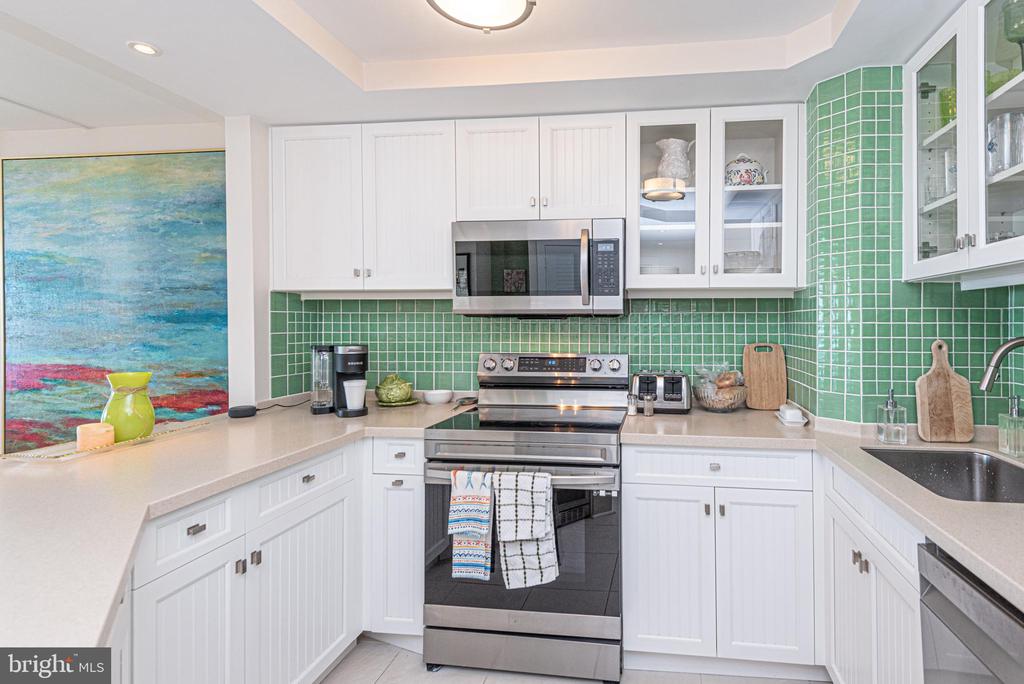 14106 WIGHT STREET Unit: 203