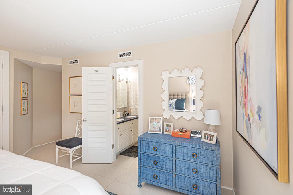 14106 WIGHT STREET Unit: 203