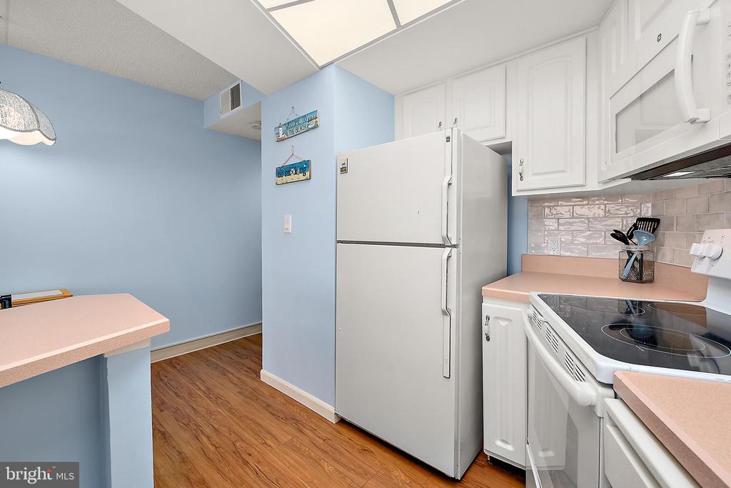 10900 COASTAL HIGHWAY Unit: 1712