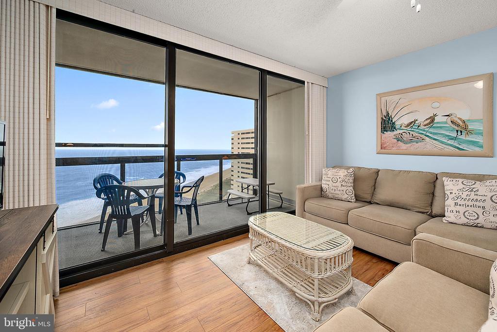 10900 COASTAL HIGHWAY Unit: 1712