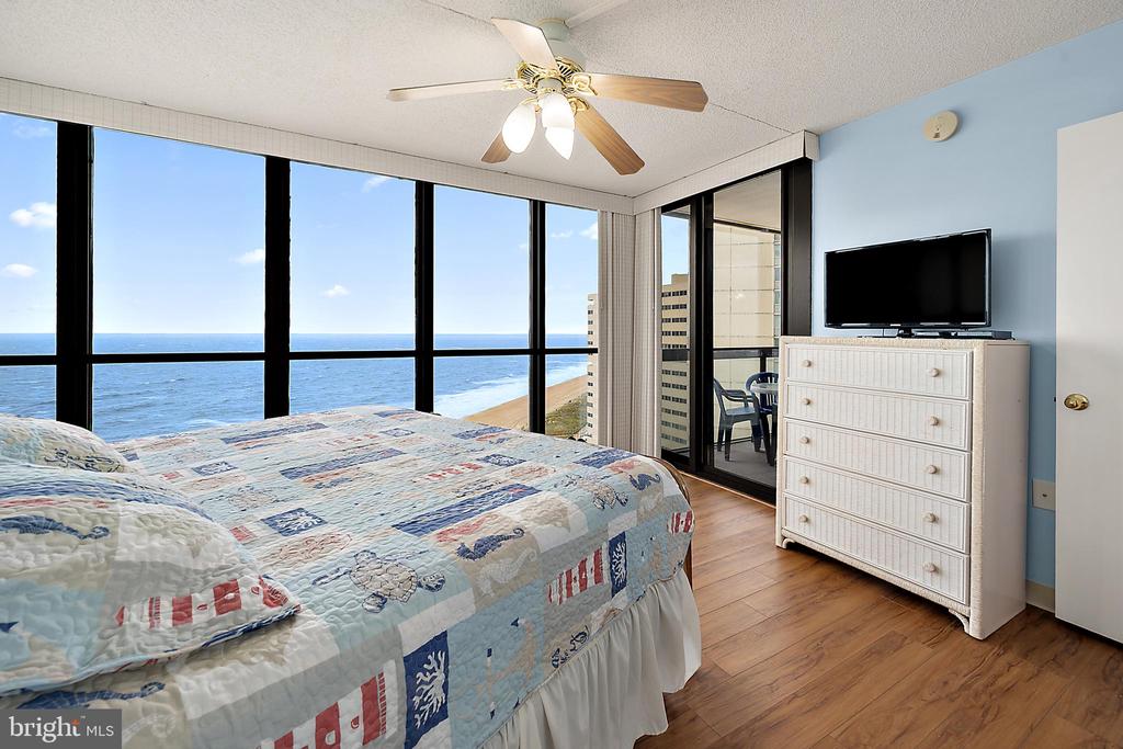 10900 COASTAL HIGHWAY Unit: 1712