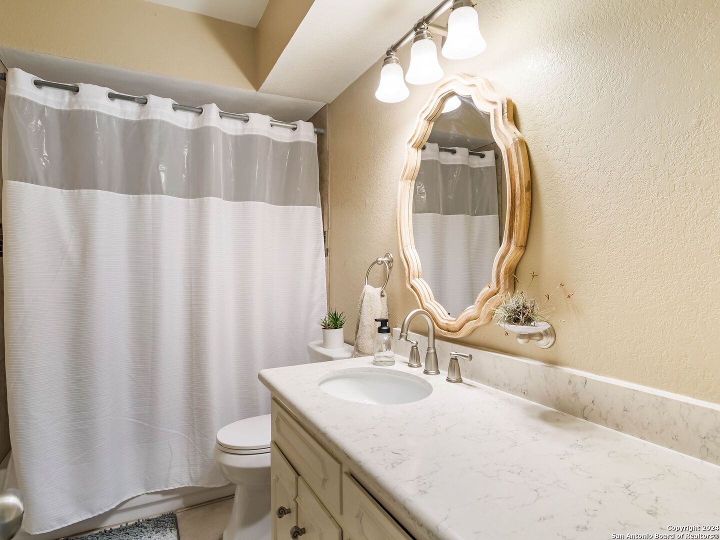 66 BREES BLVD 26B