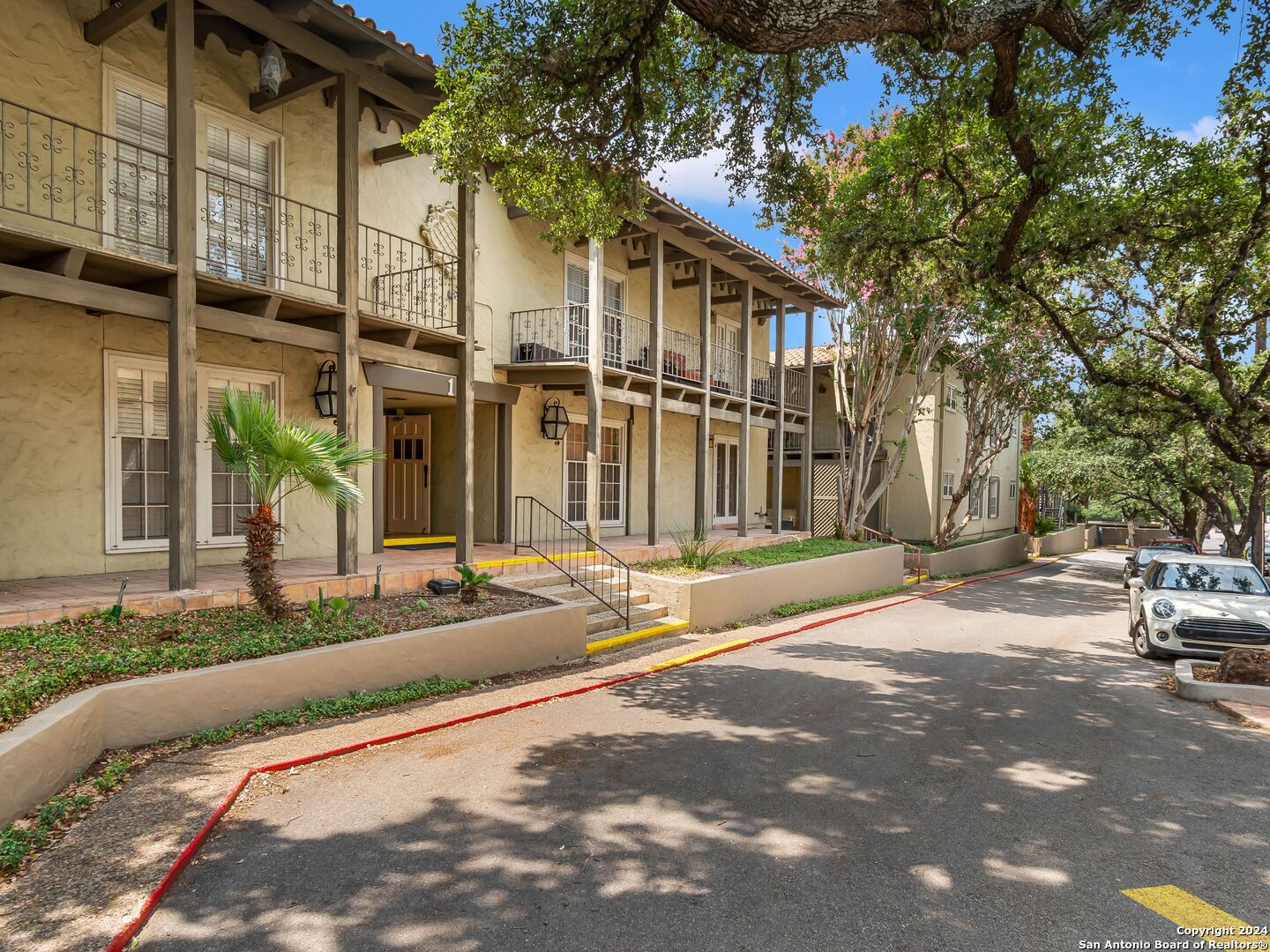 66 BREES BLVD 26B