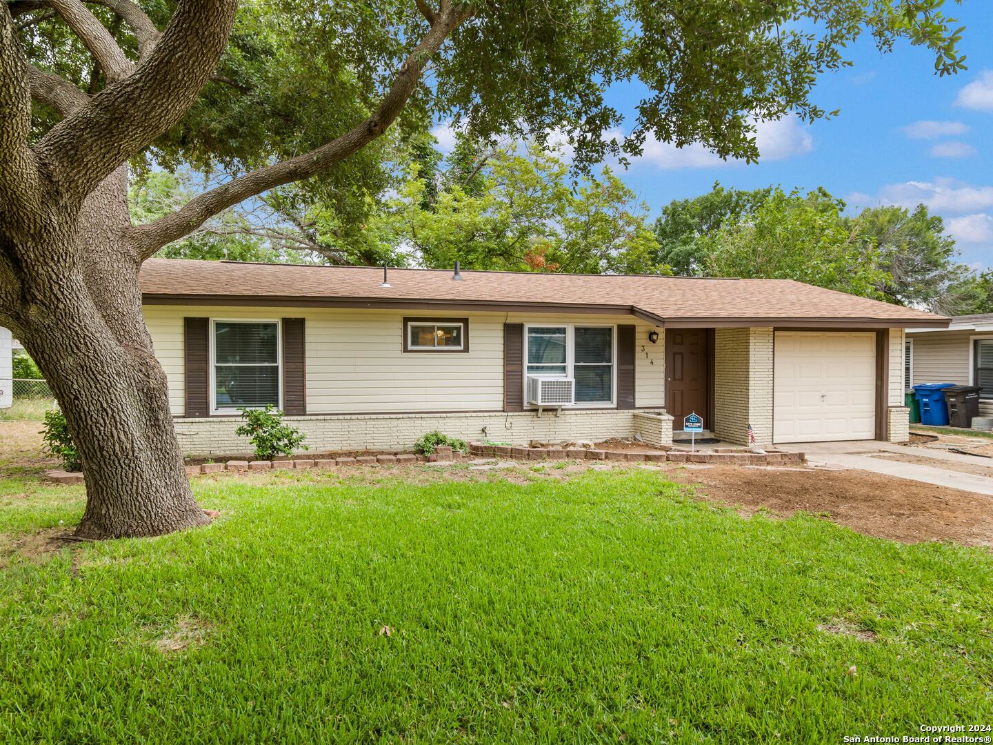 314 ARTEMIS DR