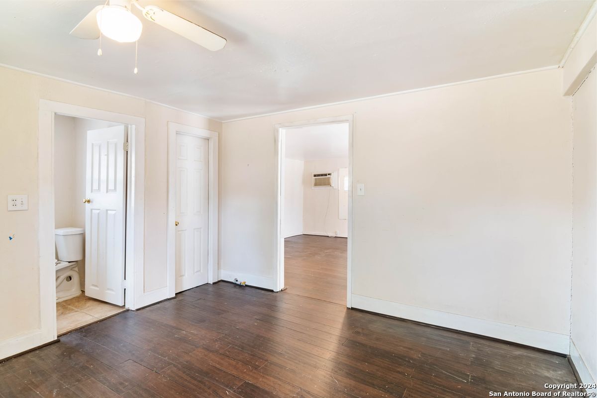 123 W LULLWOOD AVE