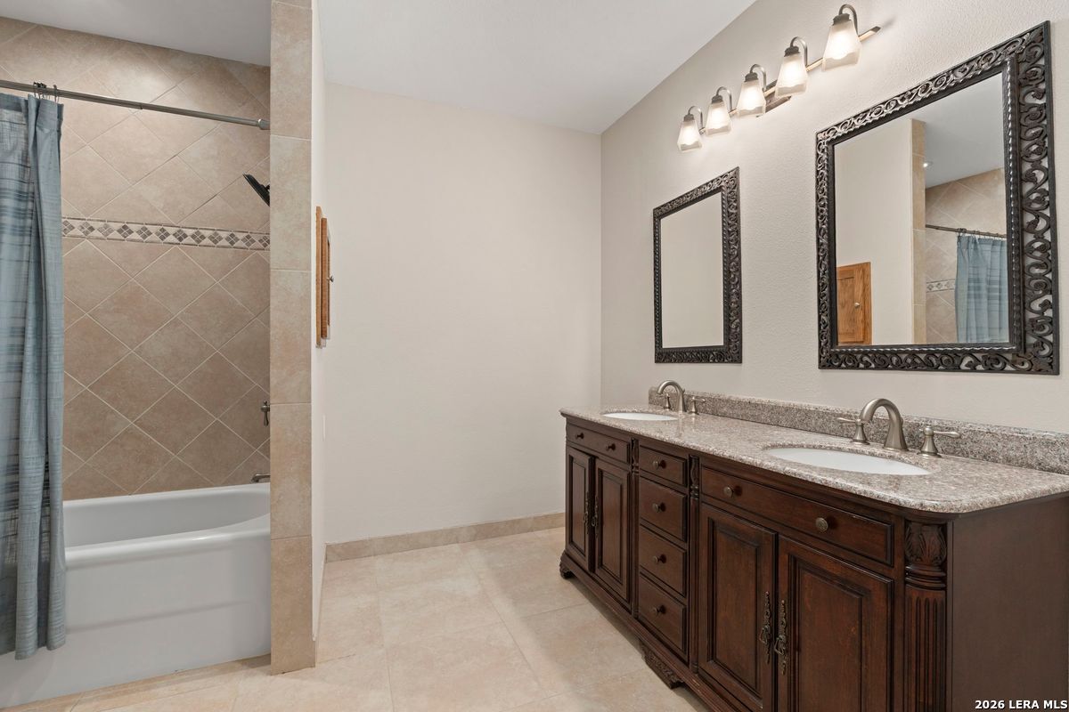 5 REMINGTON CIR