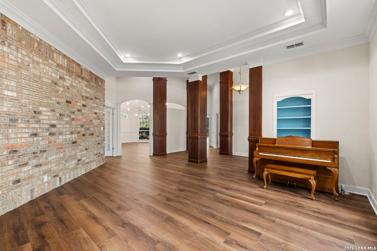 5 REMINGTON CIR