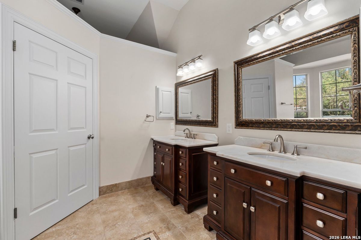 5 REMINGTON CIR