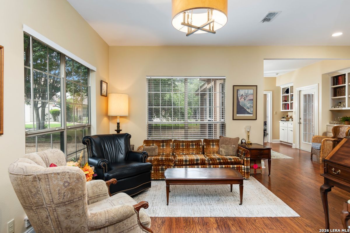 5 REMINGTON CIR