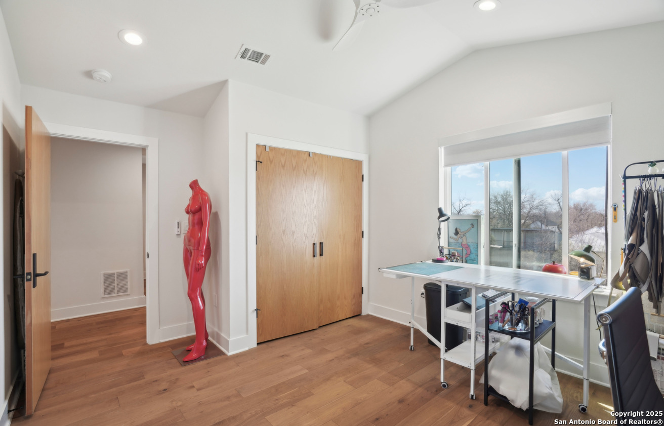 310 Clay Unit: BLDG 11