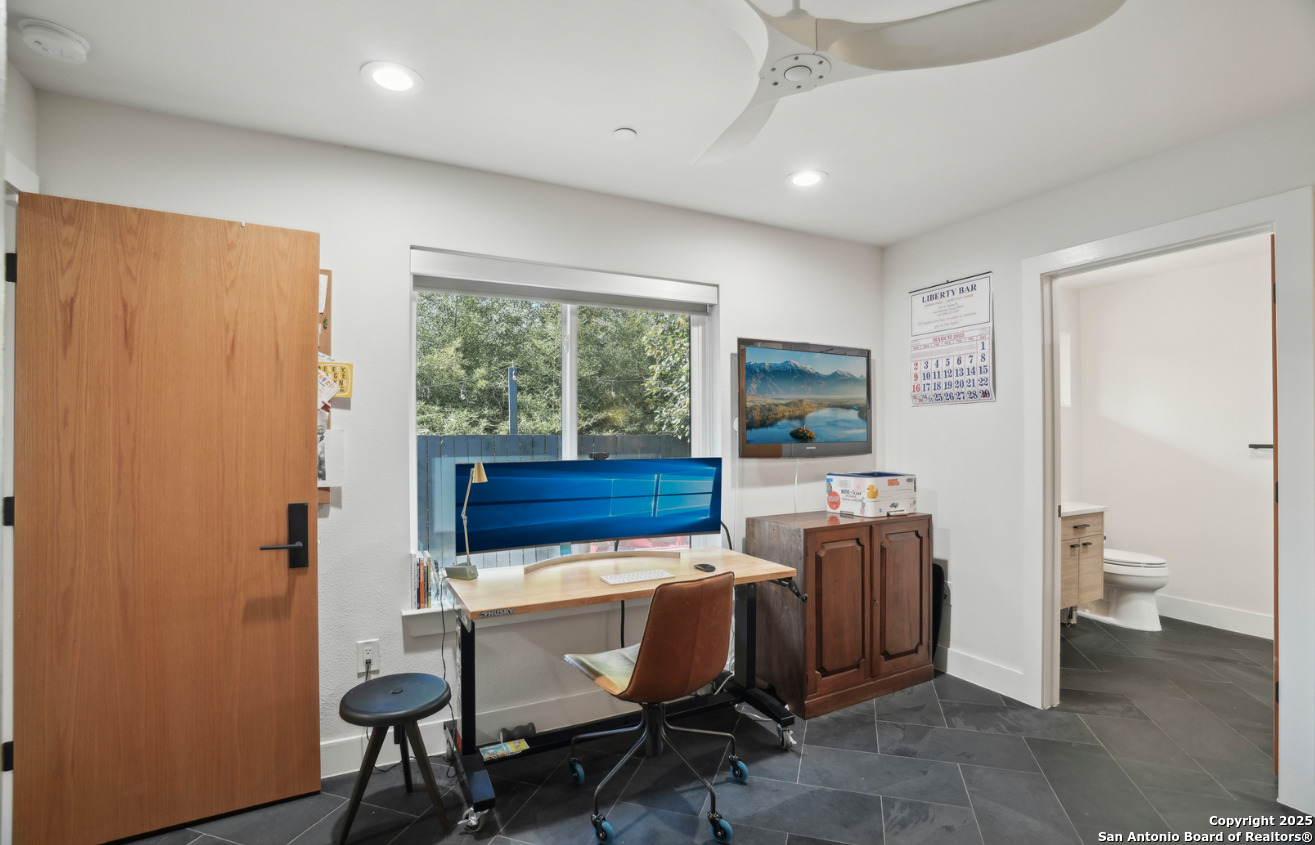310 Clay Unit: BLDG 11