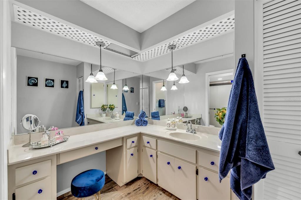 9869 GULFSTREAM BLVD