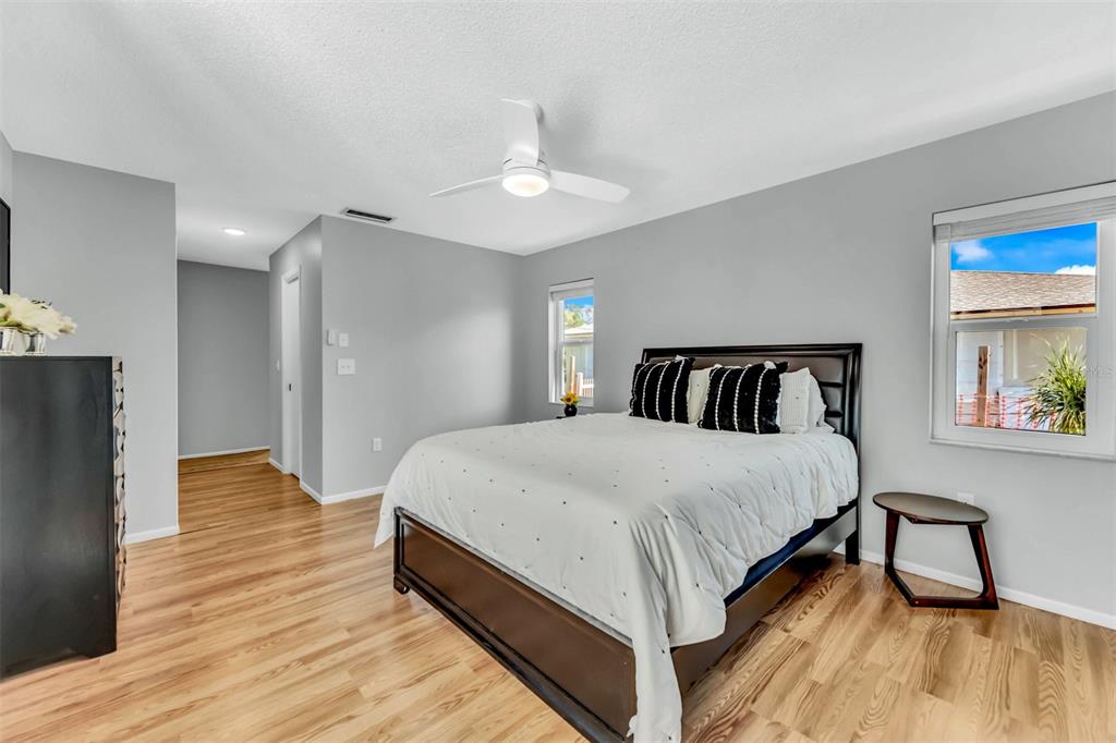 9869 GULFSTREAM BLVD