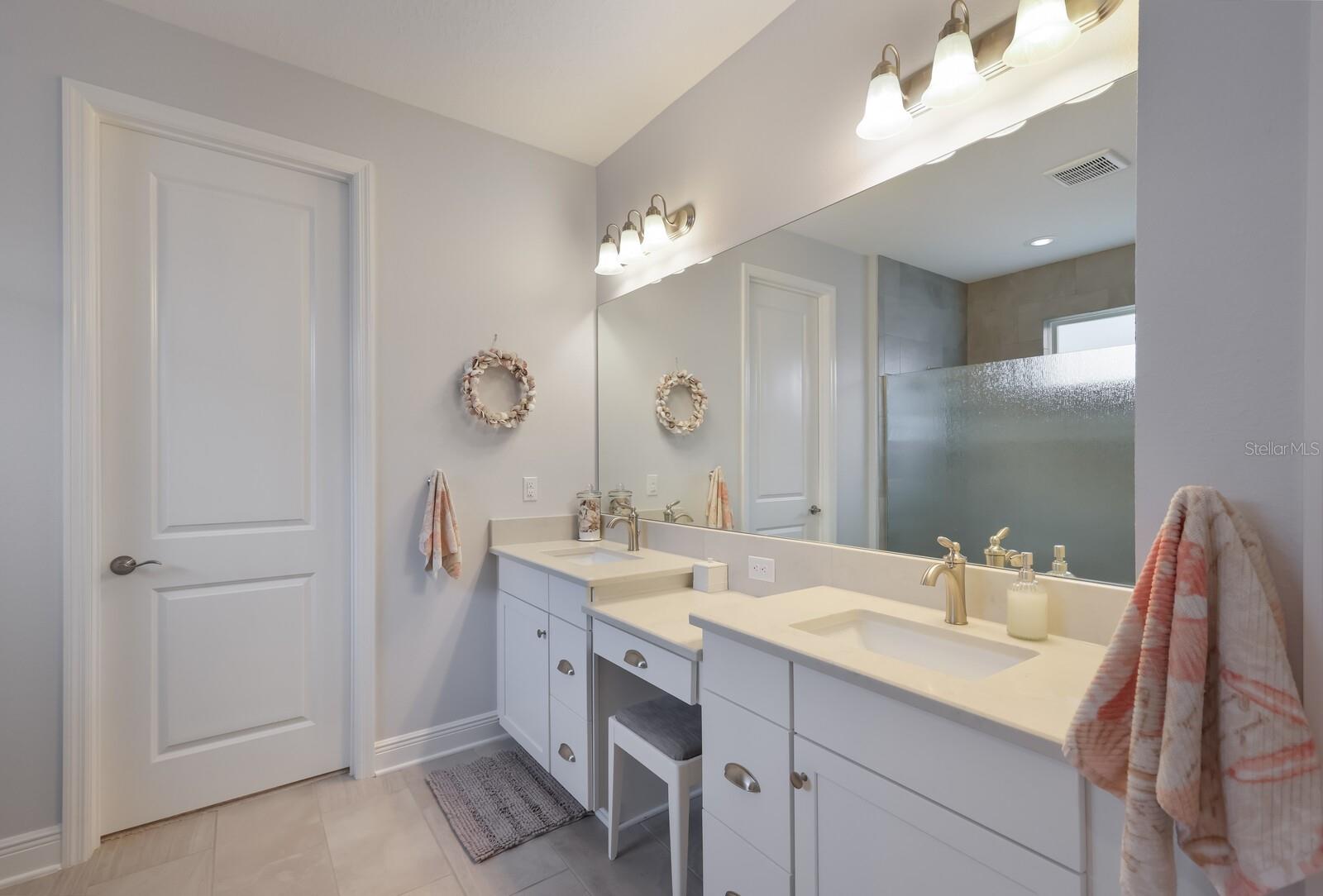 2124 WOODLEAF HAMMOCK CT