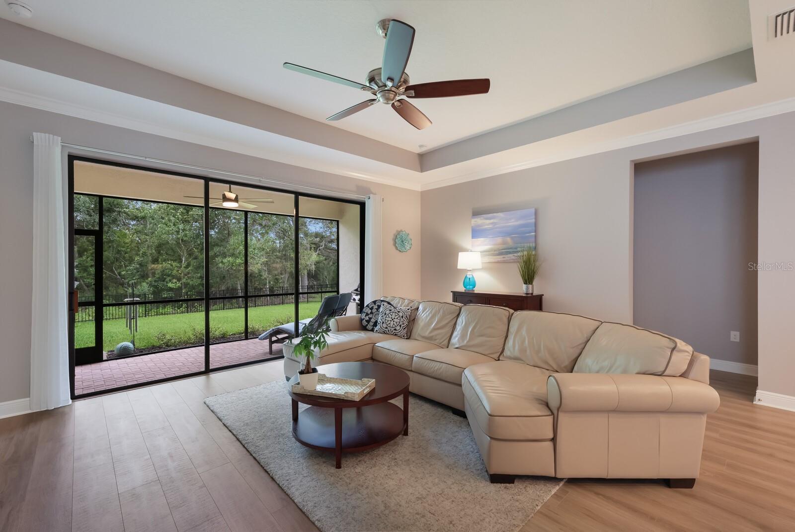 2124 WOODLEAF HAMMOCK CT