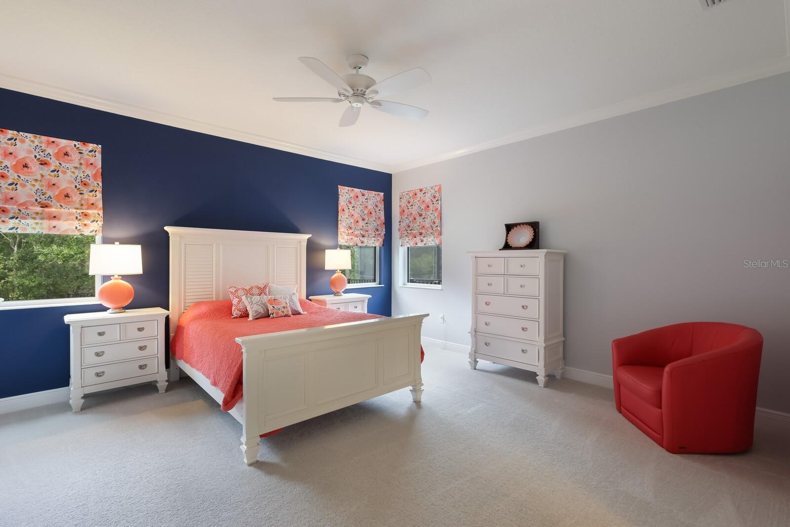 2124 WOODLEAF HAMMOCK CT