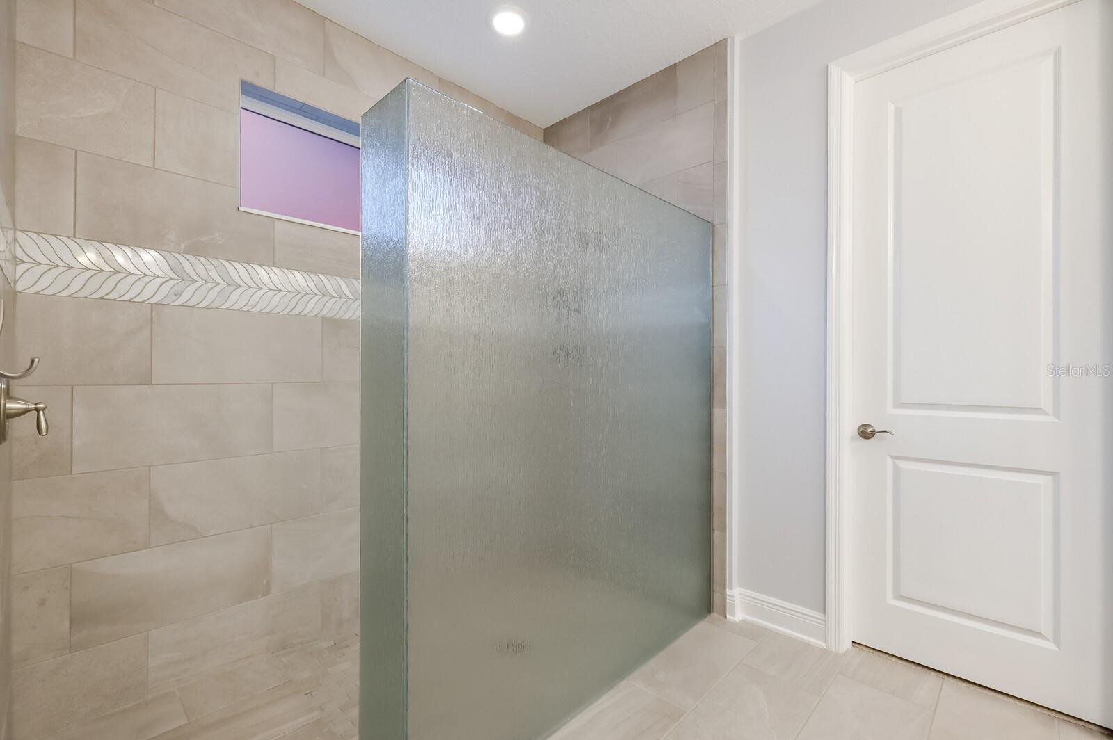 2124 WOODLEAF HAMMOCK CT