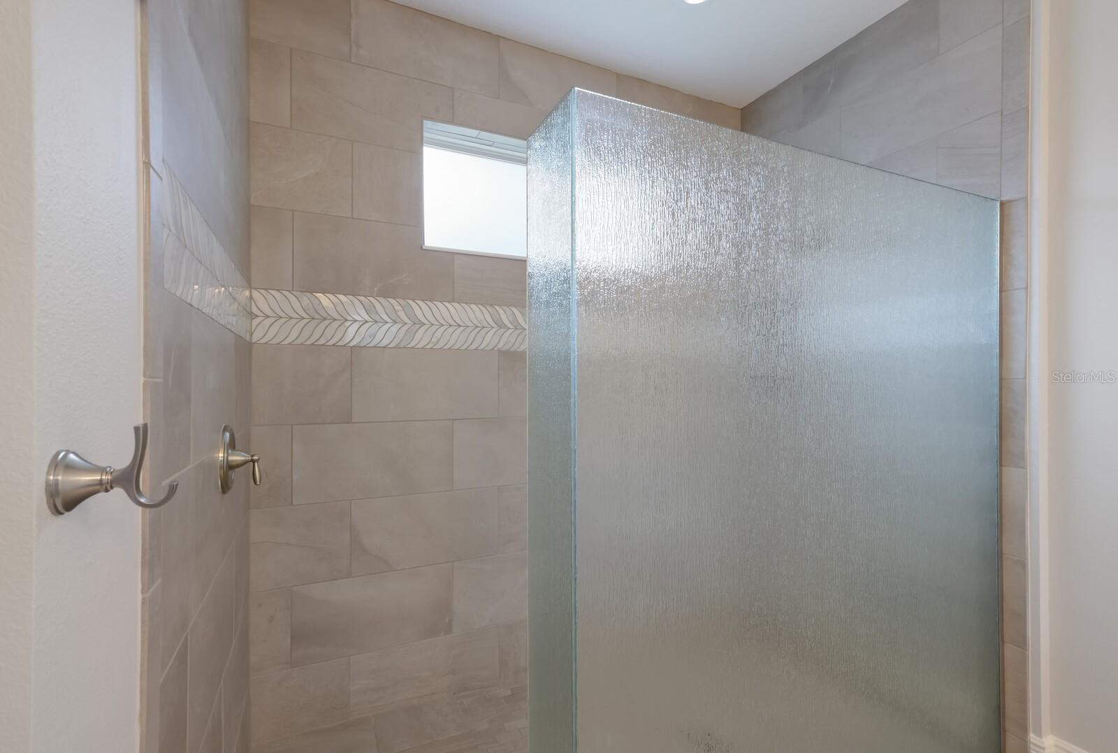 2124 WOODLEAF HAMMOCK CT