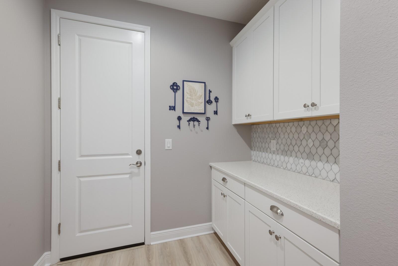 2124 WOODLEAF HAMMOCK CT