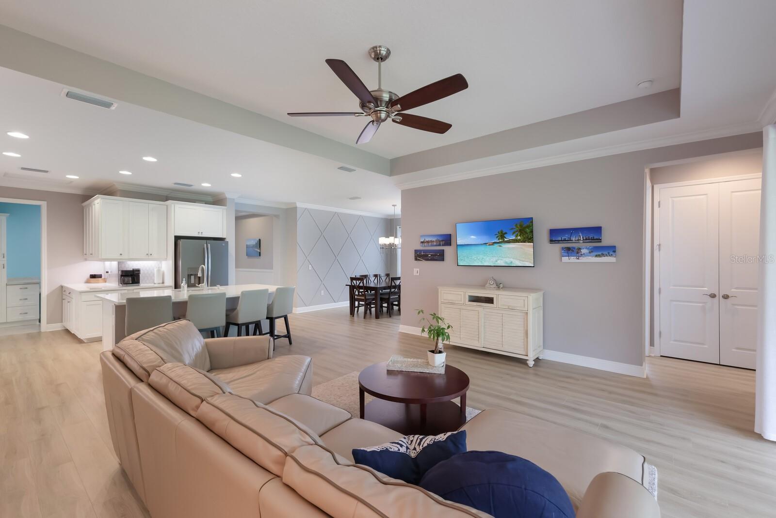 2124 WOODLEAF HAMMOCK CT