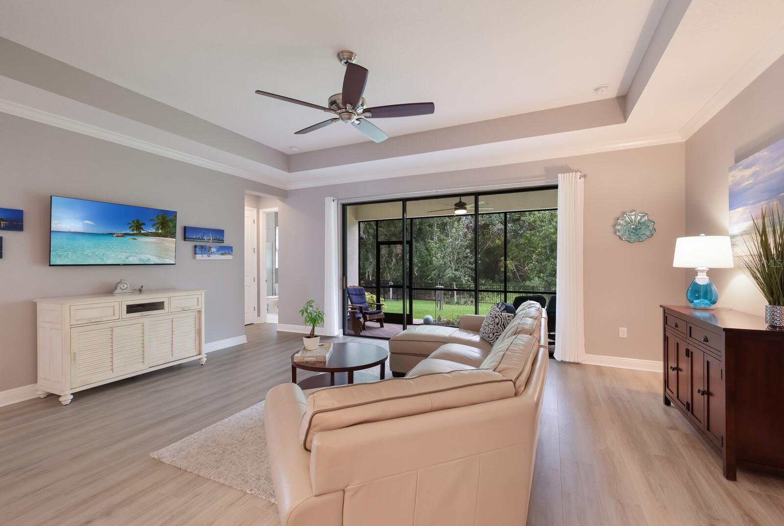 2124 WOODLEAF HAMMOCK CT