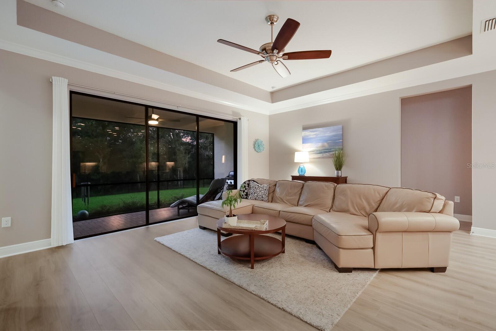 2124 WOODLEAF HAMMOCK CT