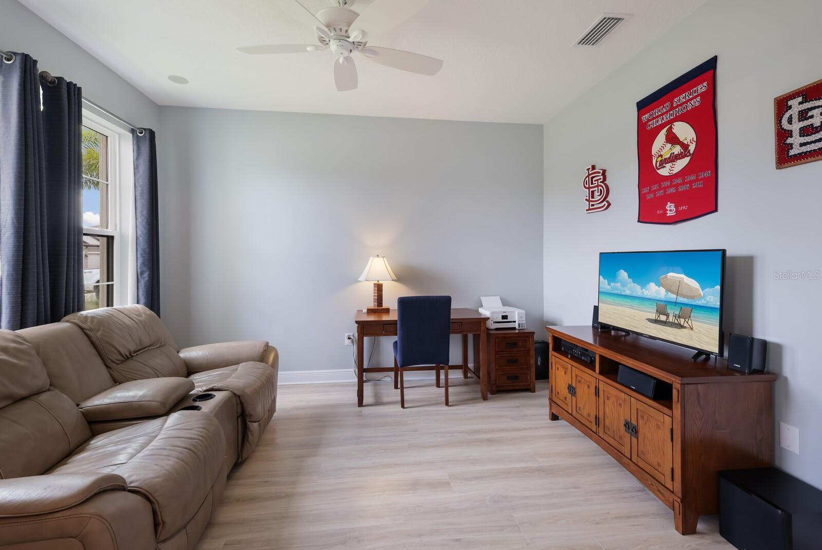 2124 WOODLEAF HAMMOCK CT