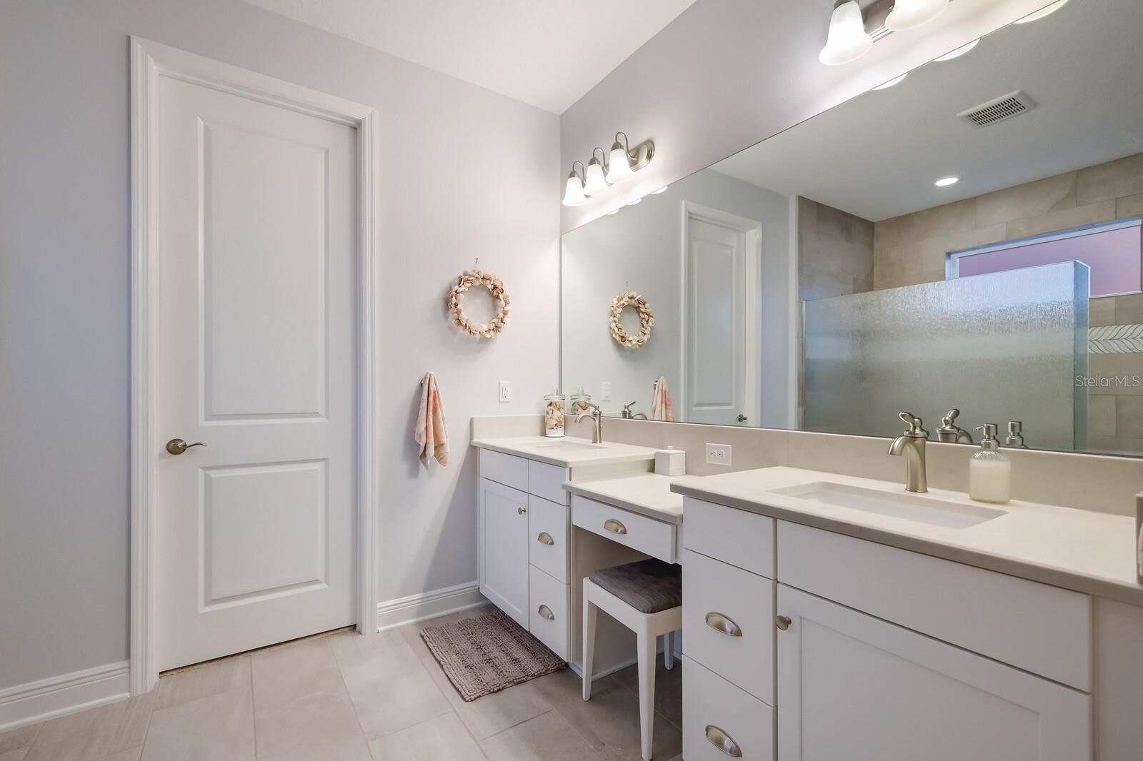 2124 WOODLEAF HAMMOCK CT