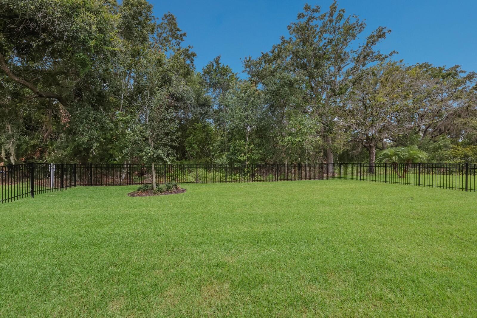 2124 WOODLEAF HAMMOCK CT