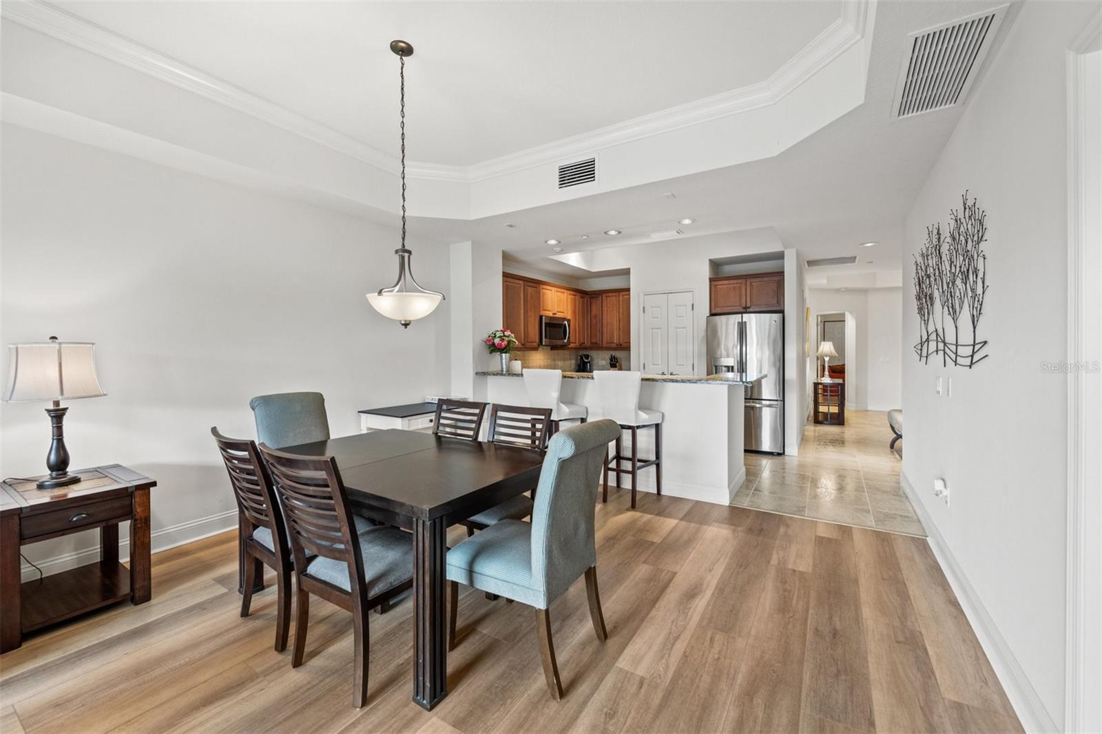 7710 LAKE VISTA CT #302