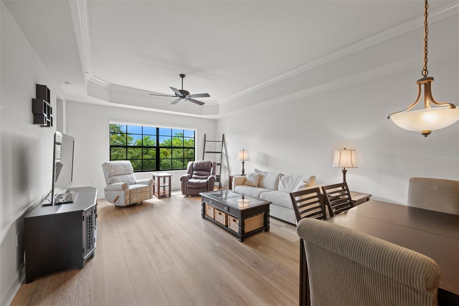 7710 LAKE VISTA CT #302