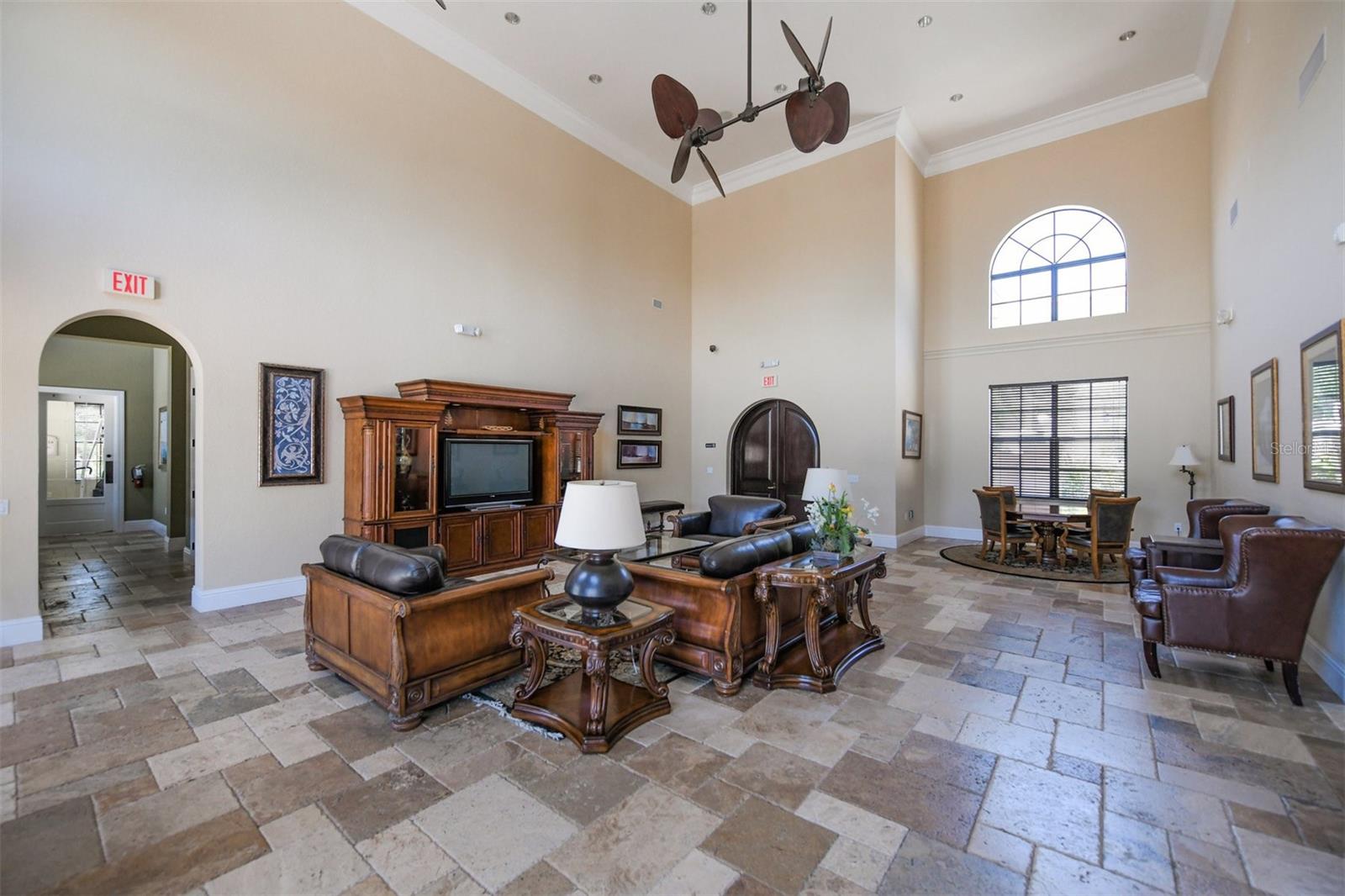 7710 LAKE VISTA CT #302