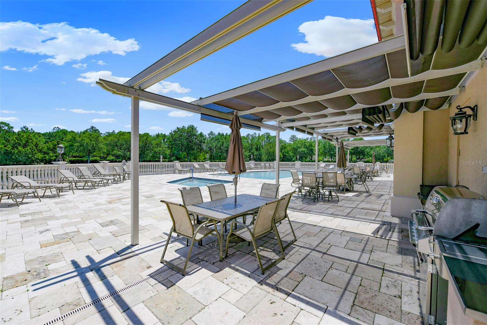 7710 LAKE VISTA CT #302