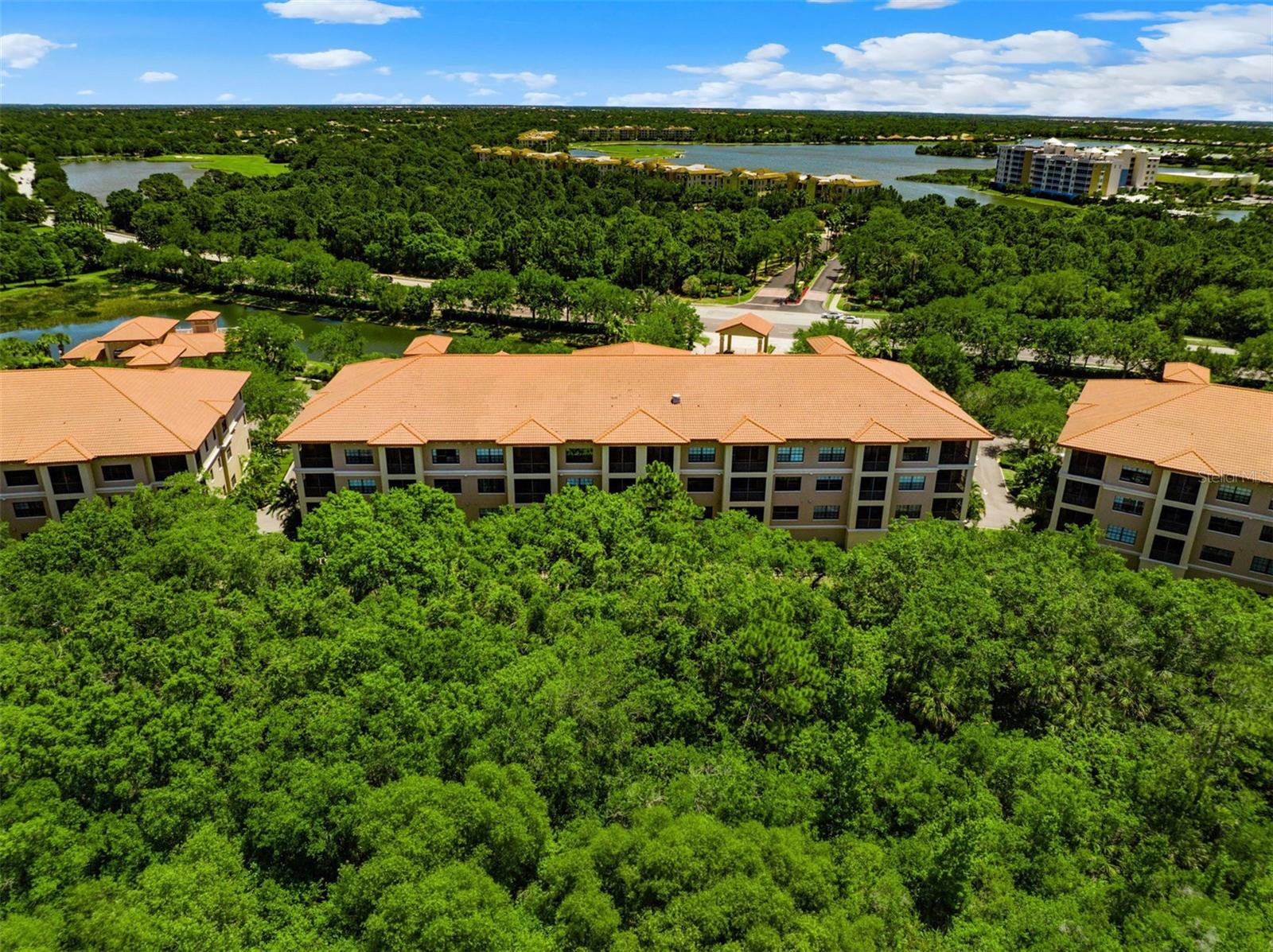 7710 LAKE VISTA CT #302