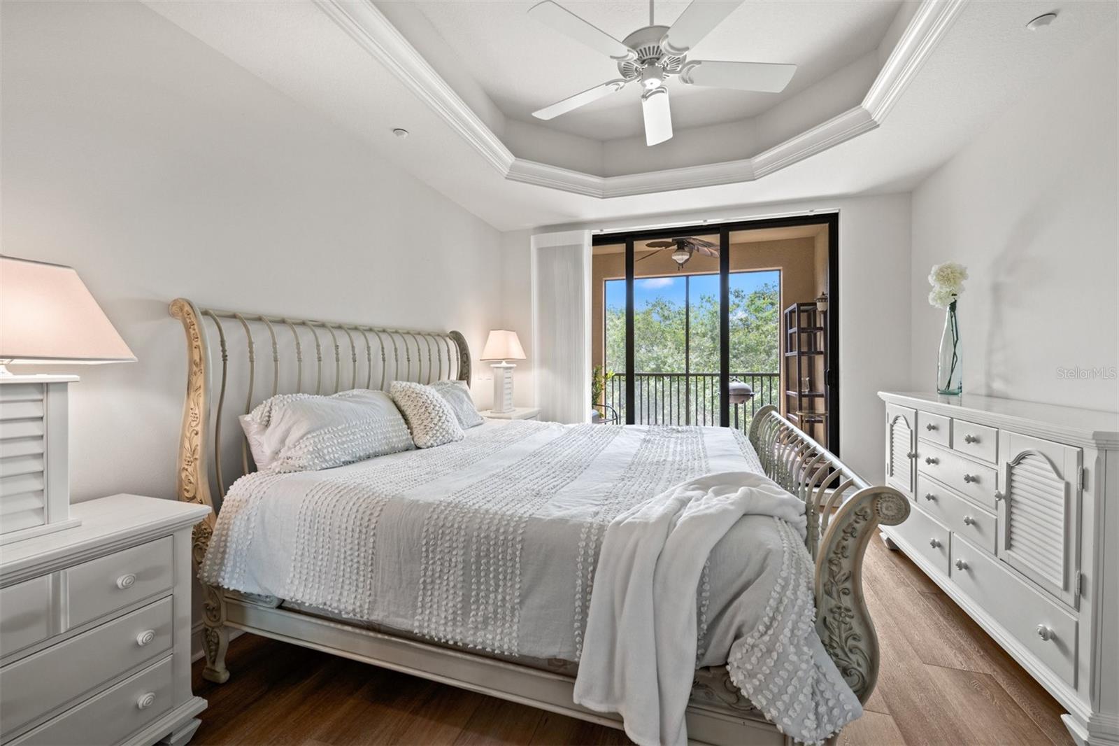 7710 LAKE VISTA CT #302