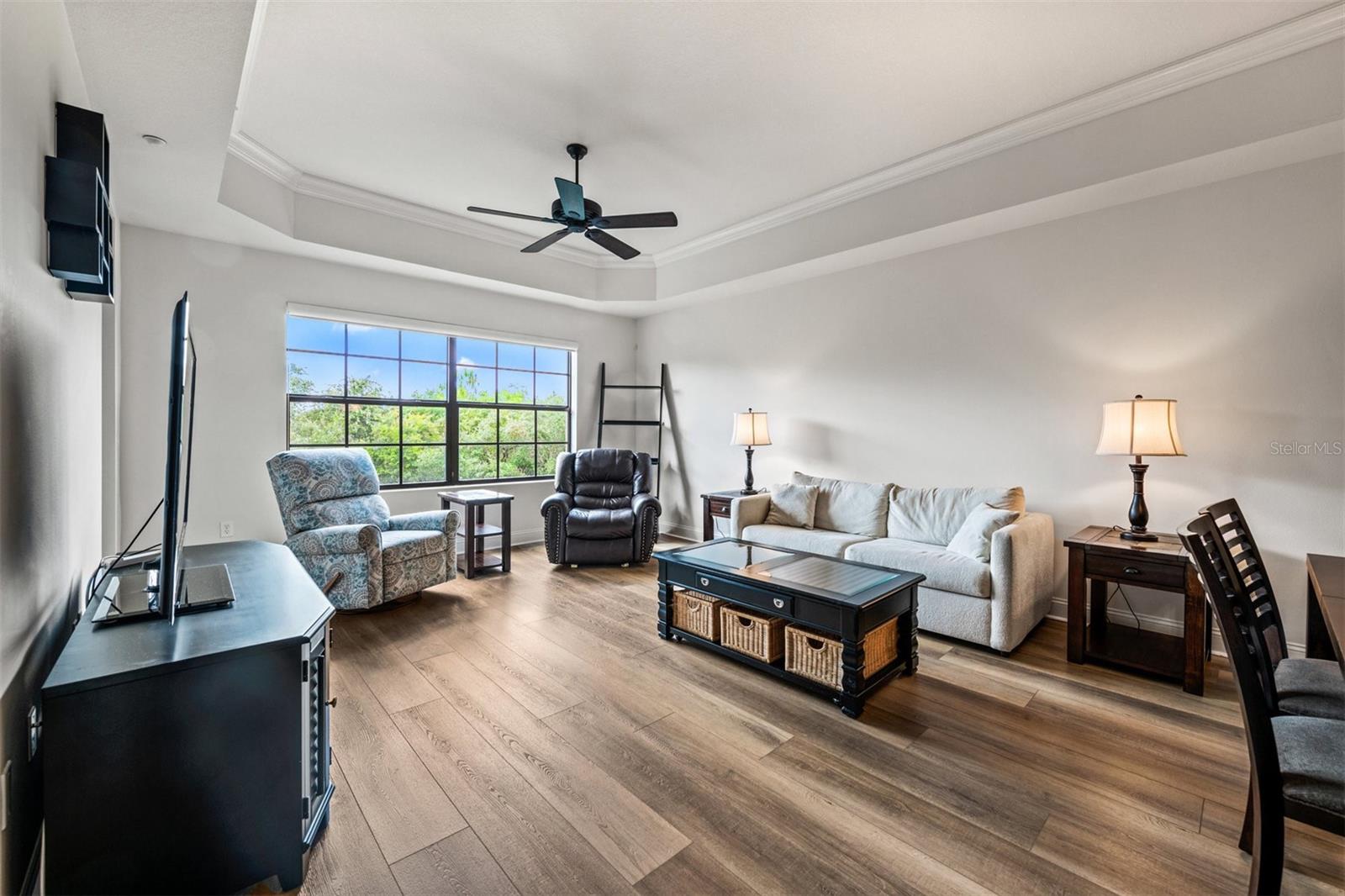 7710 LAKE VISTA CT #302