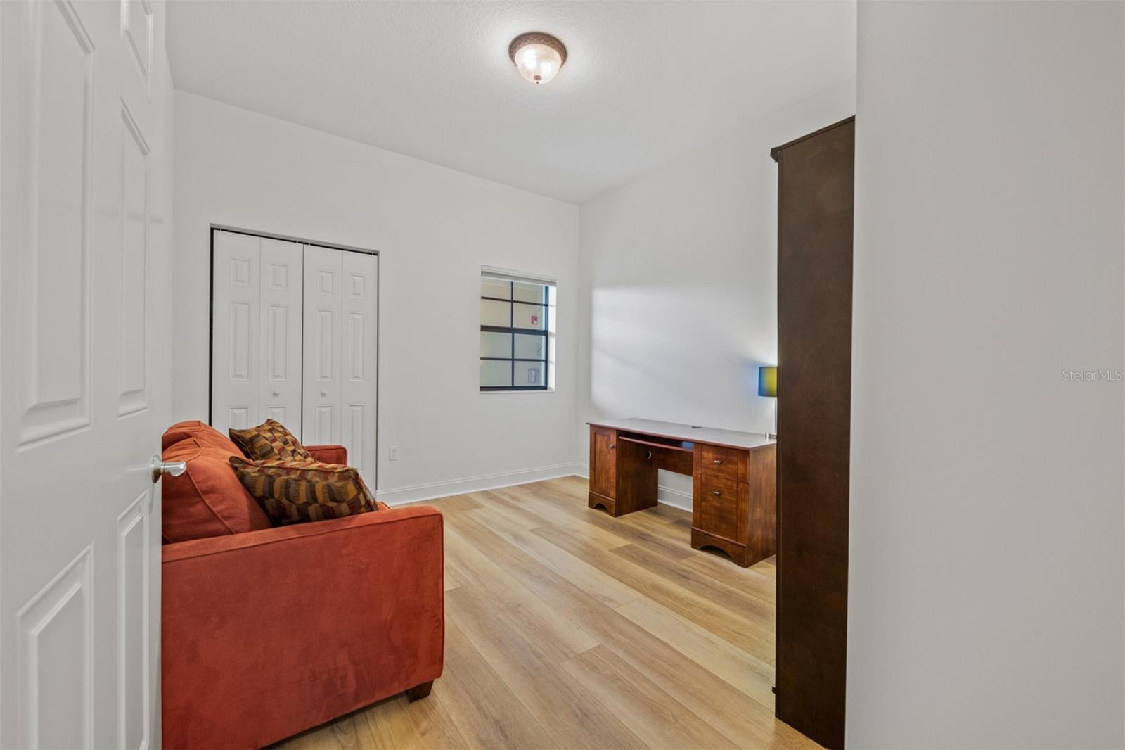 7710 LAKE VISTA CT #302