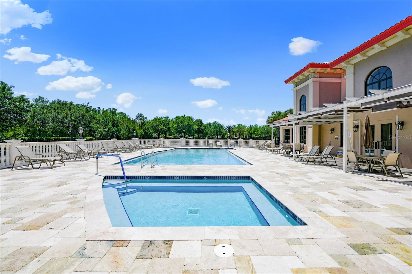 7710 LAKE VISTA CT #302