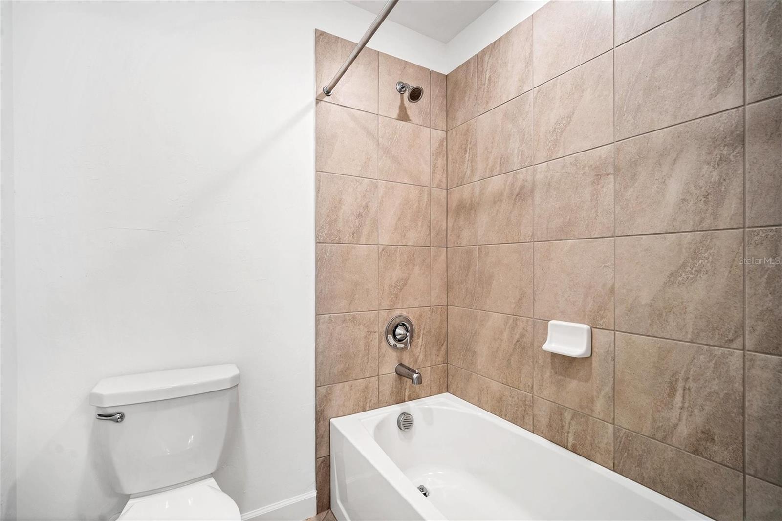 15527 ISLANDWALK AVE